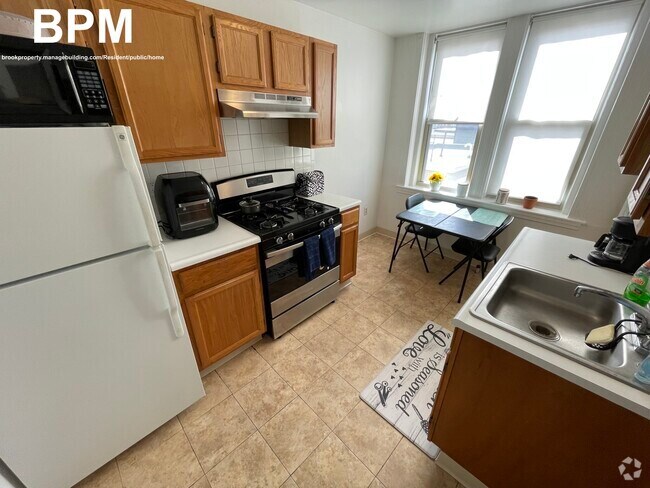 Building Photo - 20 Colborne Rd Rental