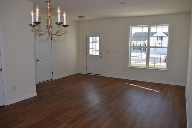 Photo - Spacious Duplex close to schools and shopping.