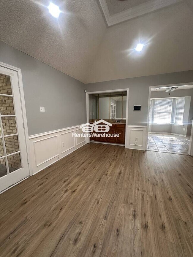 Photo - Make The Best House In The Neighborhood Yours!