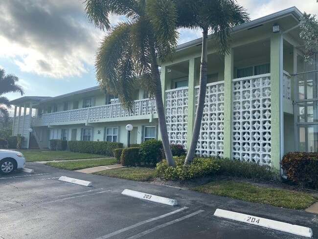 Photo - 1720 NW 19th Terrace Unit 102