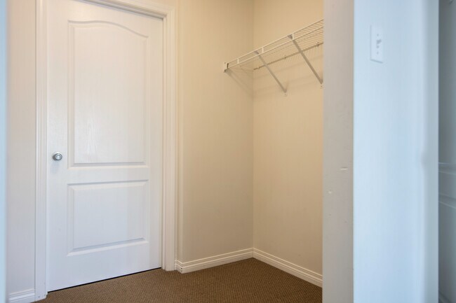 Photo - 7331-7331 South Terwillegar Dr NW