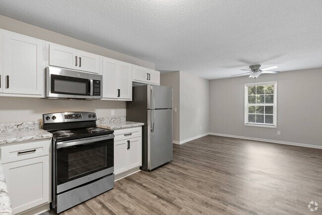 Kitchen Upgrade - Reaves Place Rental