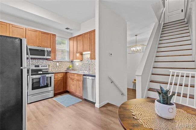 Photo - 2005 Lynch St