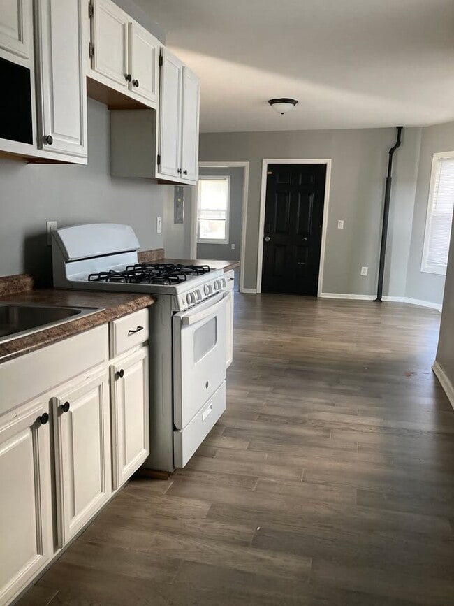 Photo - 1616 Rugby Rd Unit 2