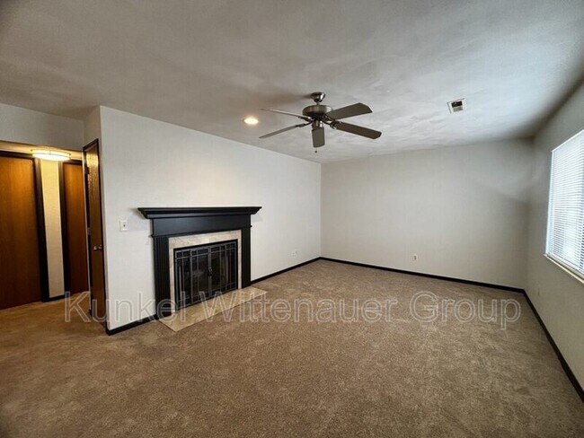 Photo - 262 Eagle Ridge