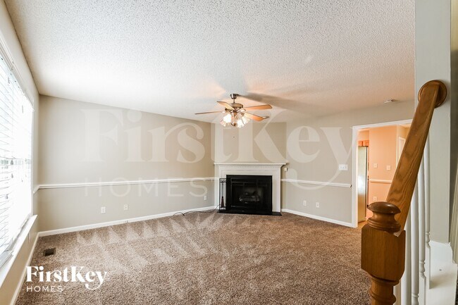 Photo - 8900 Juaquin Ln