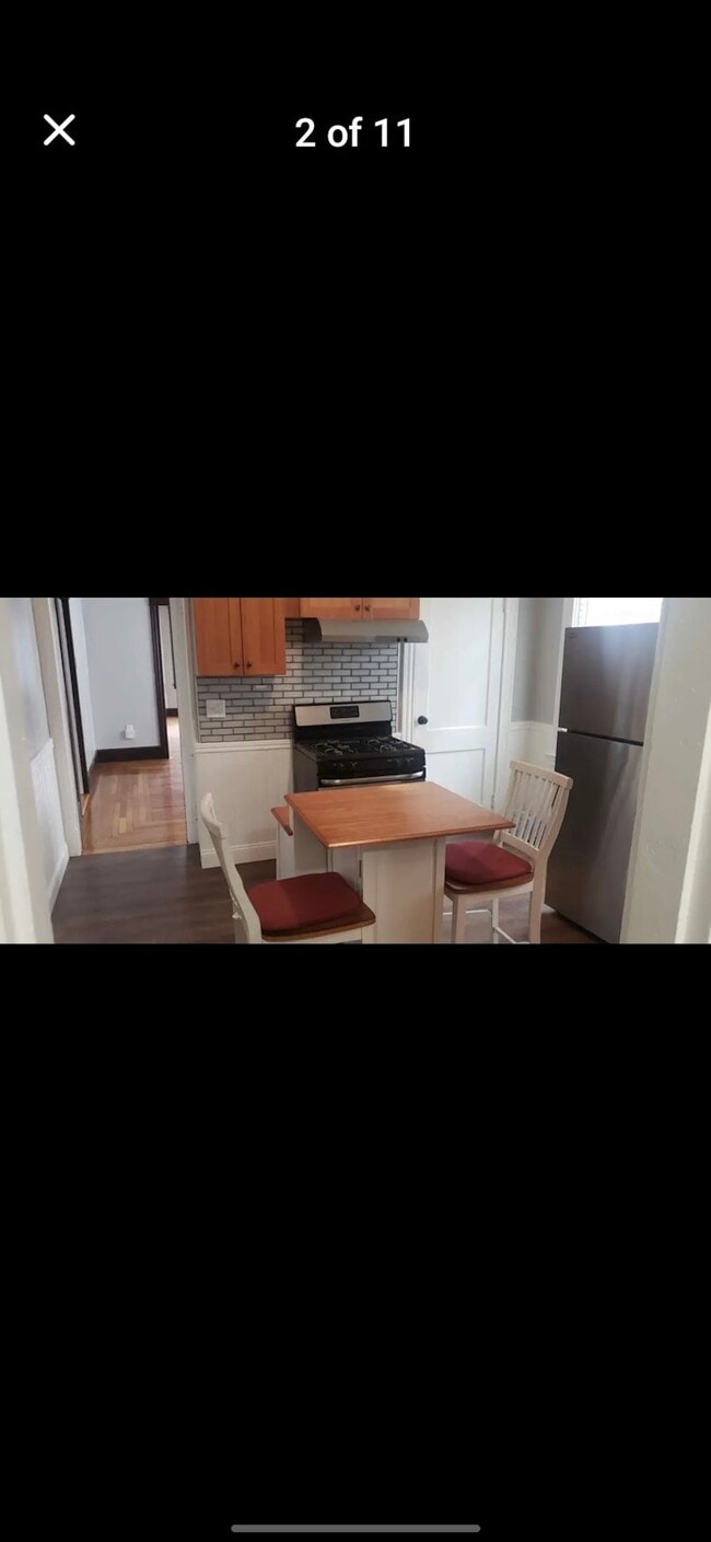 Photo - 74 Pembroke Ave Unit 1