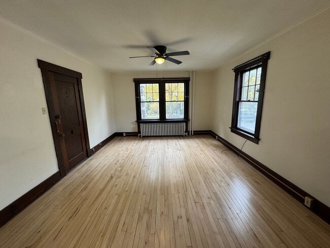 Photo - 616 S Grand Ave Unidad B