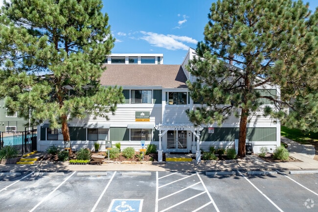 Leasing Center - Fielders Creek