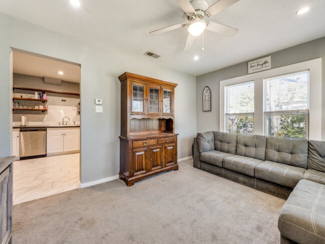 Photo - 2701 N Locust St