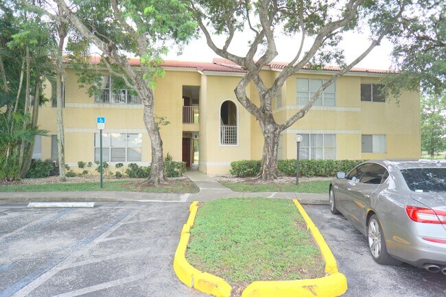 Building Photo - 12620 Vista Isles Dr Unit 1025