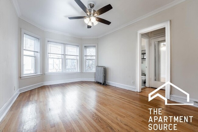 Photo - 3914 N Pine Grove Ave Unit 3E