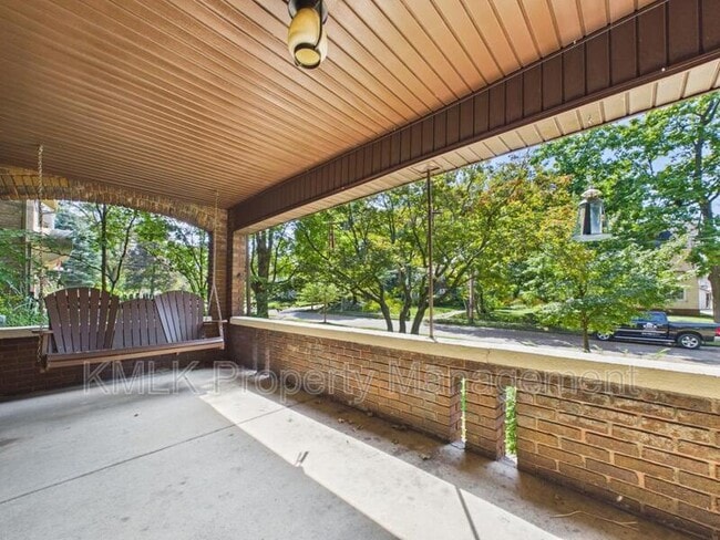 Photo - 137 Conger Ave