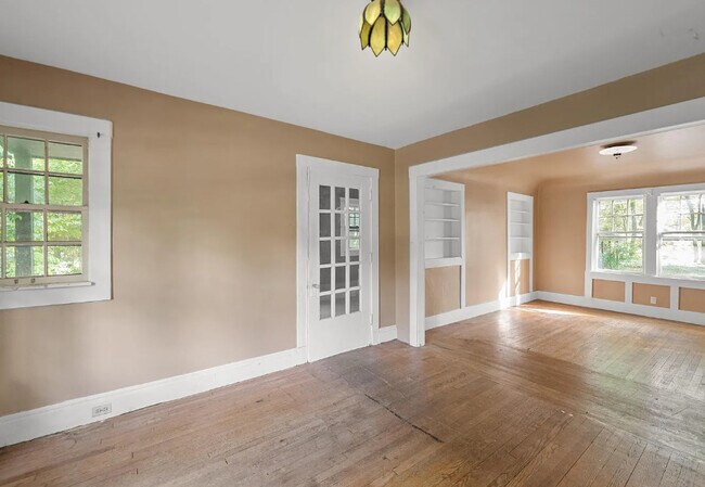 Photo - 1412 Cambridge Rd