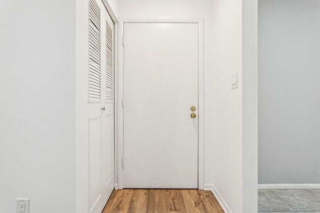 Photo - 4606 W Gray St Unit #105