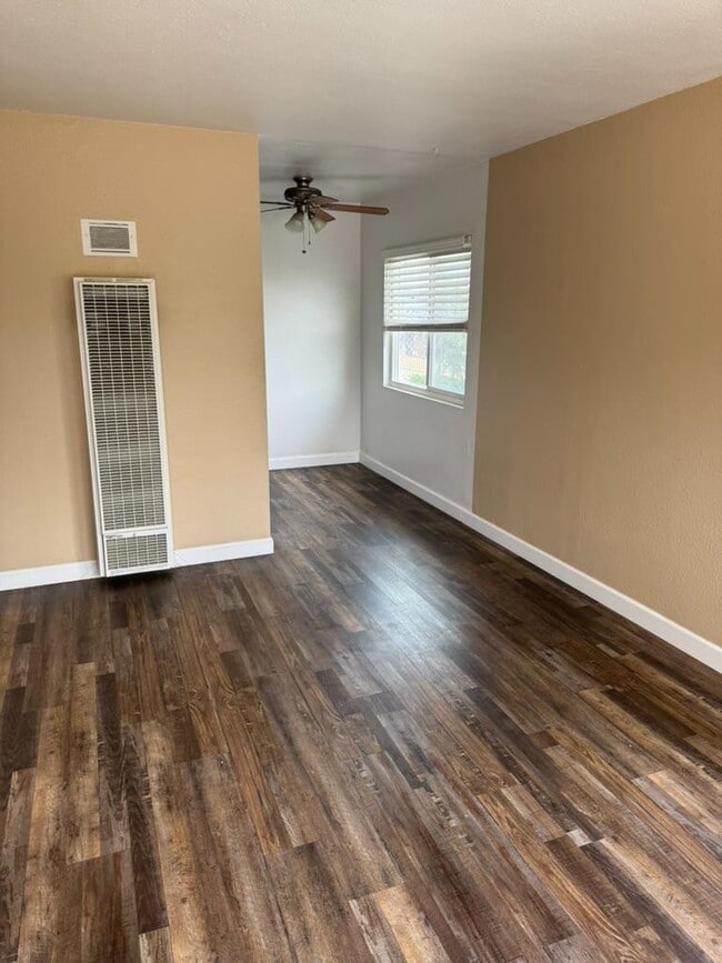 Photo - 423 W Ramona Dr