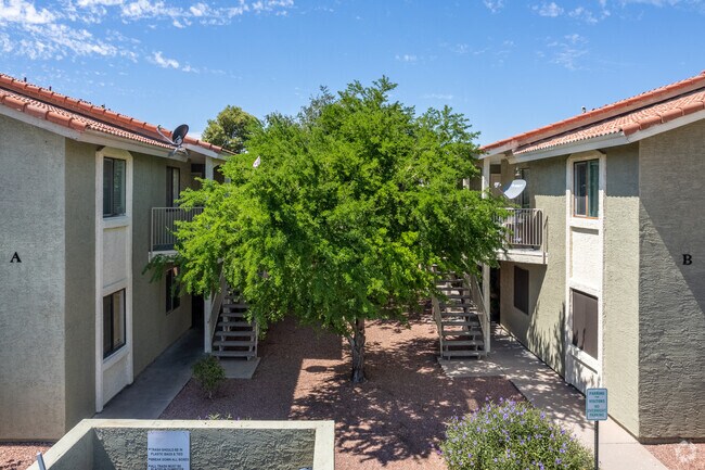 Photo - Sierra Vista Apartments