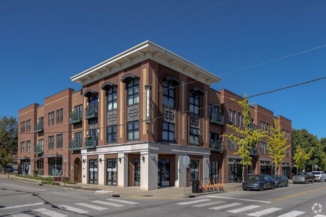 Building Photo - East Nashville 2 bed/2 bath condo Unit 203