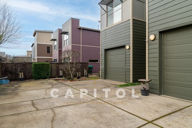 Photo - 3166 Vista Verde Ln SW