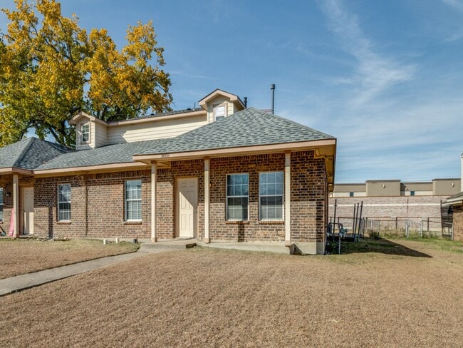 Photo - Jewel St- Duplex Unidad 3605