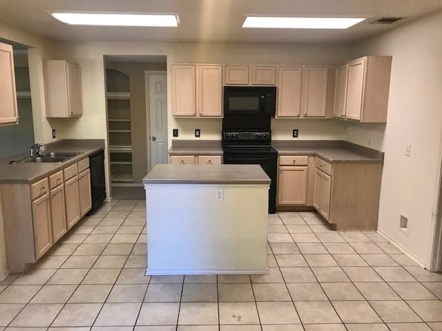 Photo - 1304 Devil Ridge