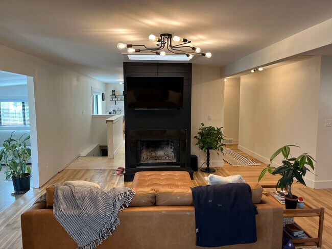 Photo - 2754 N Prospect St