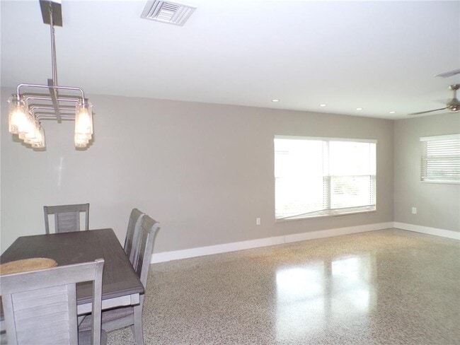Photo - 2195 Gulfview Rd