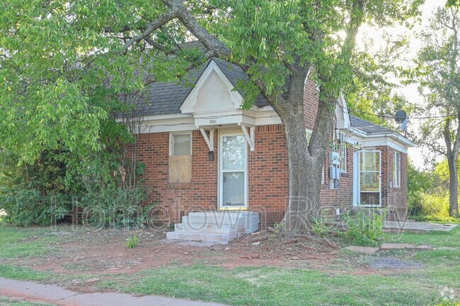 Building Photo - 2901 N Fonshill Ave Rental