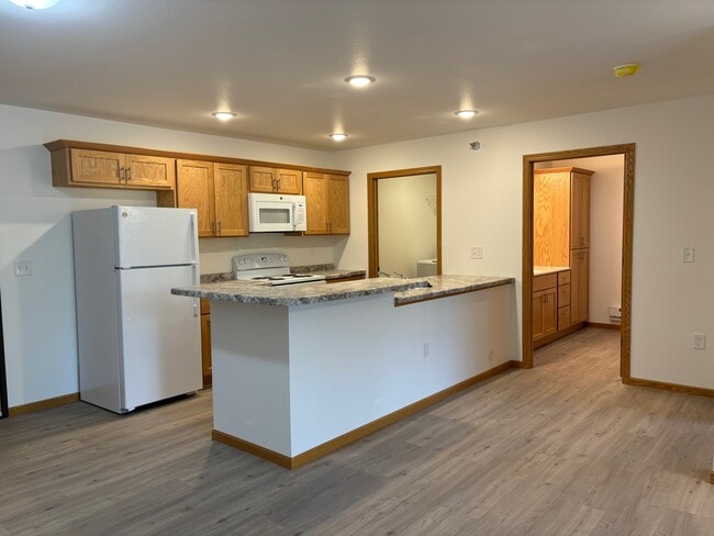 Building Photo - 107 17th Ave N Unit 203