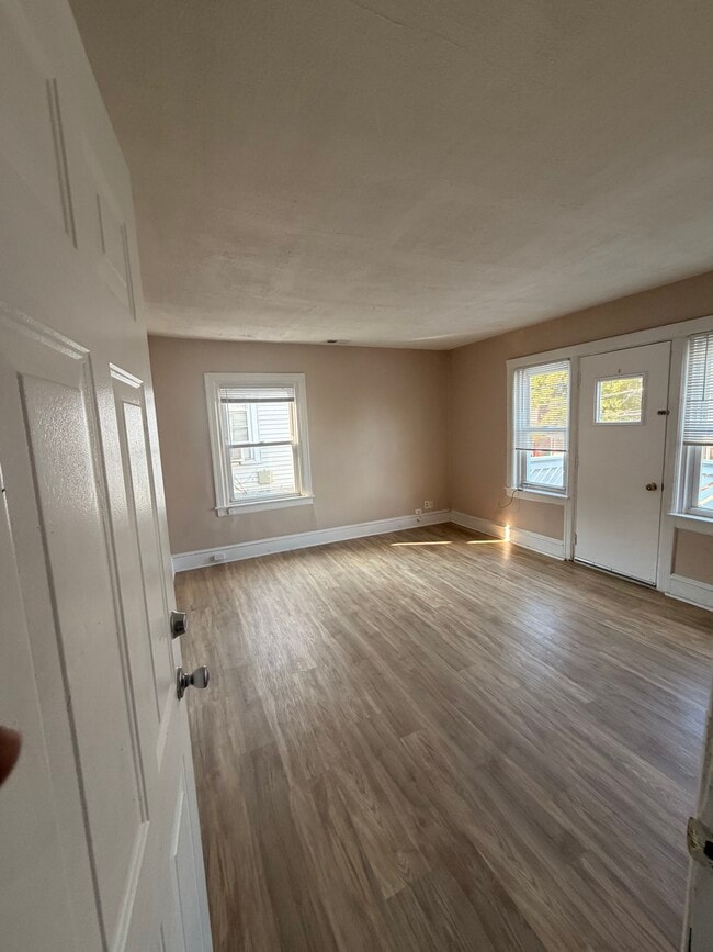 Photo - 204 W 35th St Unit Apt 2