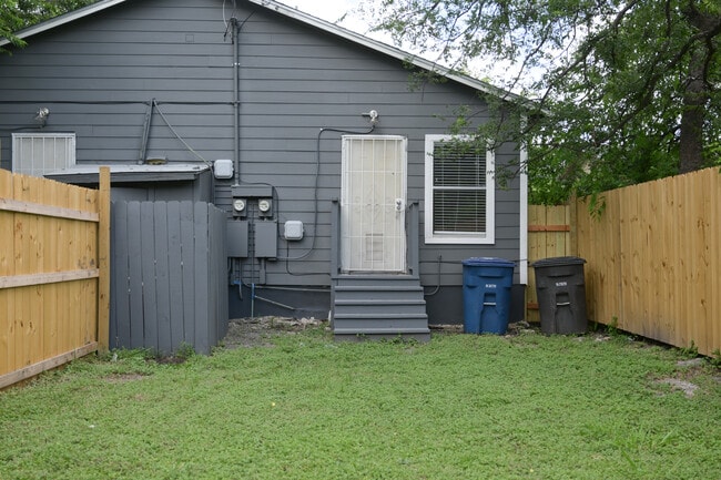 Photo - 2025 Texas Ave
