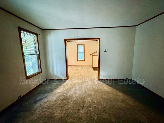 Photo - 391 E Voris St