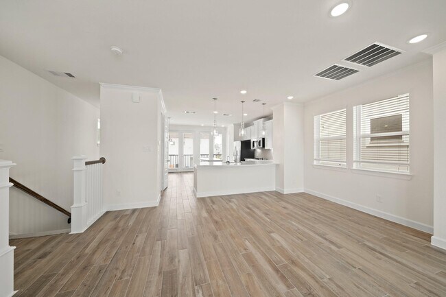 Photo - 13305 Moncloa Dr