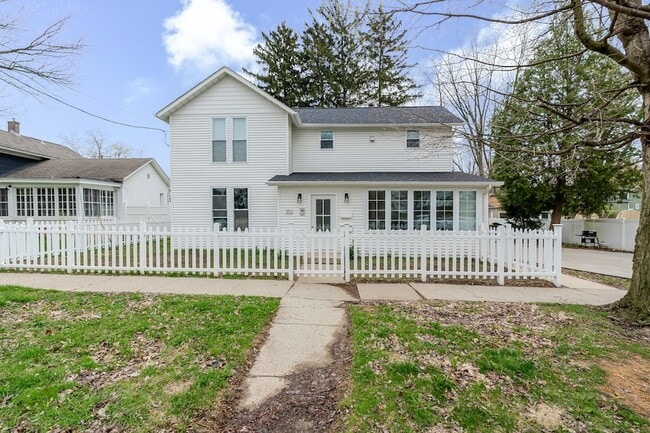 Building Photo - 353 South Morgan Boulevard Unit 1