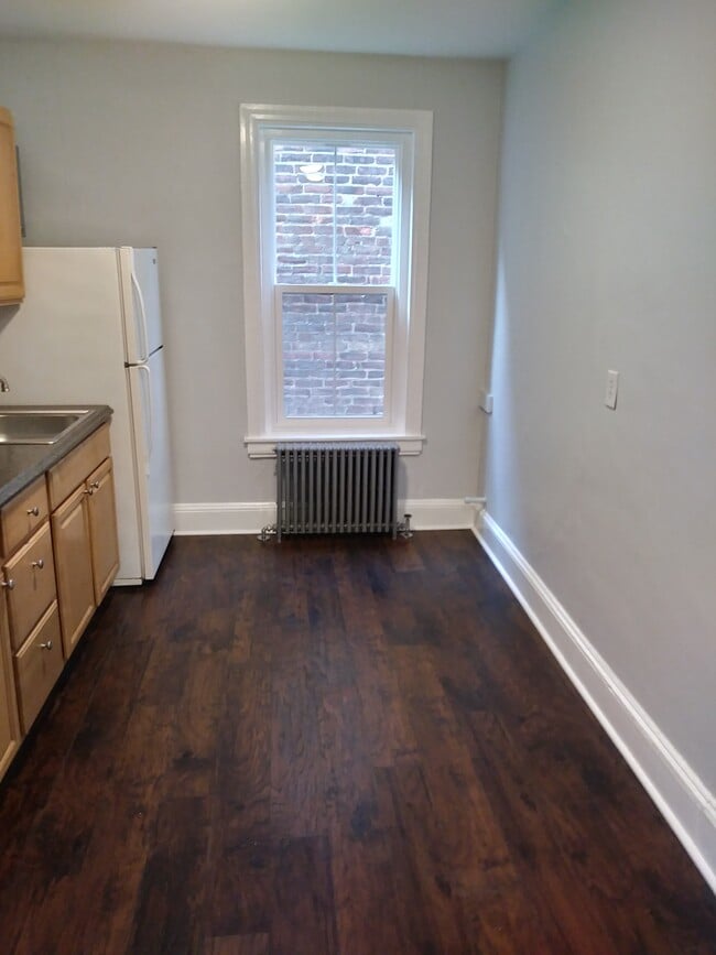 Photo - 229 Church St