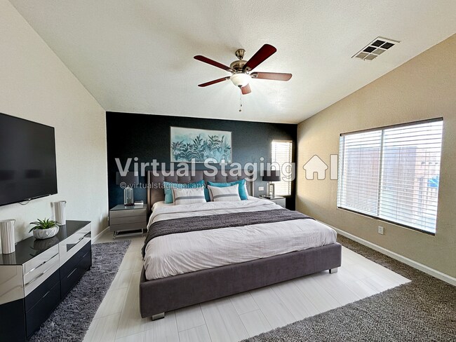 Photo - 3 BEDROOM TOWNHOME WITH YARD + 2 CAR GARAG...