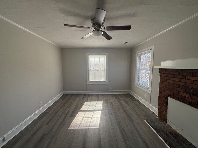 Photo - Three bedroom, 1 bath house in Graham