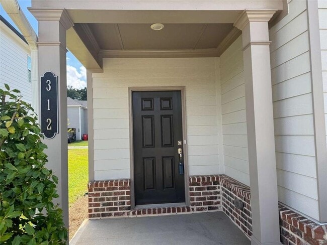 Photo - 312 Grey Falcon Ave