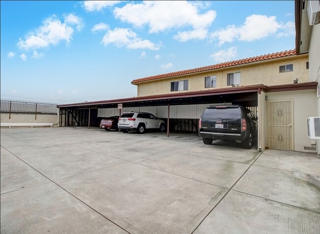 Photo - 4031 W 132nd St