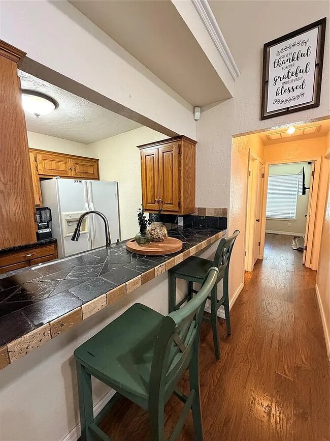 Photo - 800 NE 17th Ct