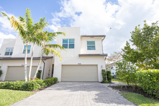 Building Photo - 9006 Zevon Ct