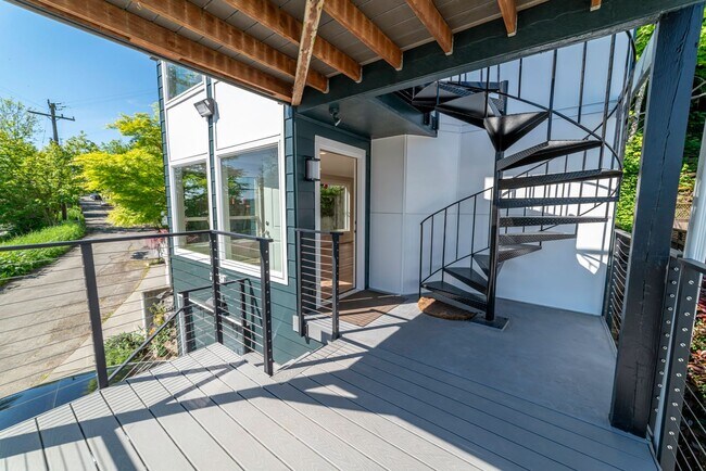 Photo - 329 Lakeside Ave S Unit Leschi1