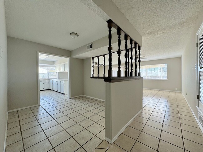Photo - 10200 Galahad Way