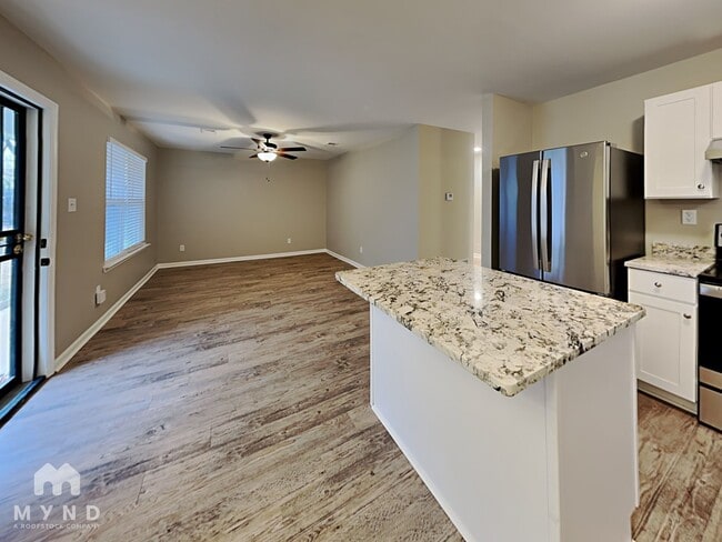 Photo - 3385 Reynard Rd
