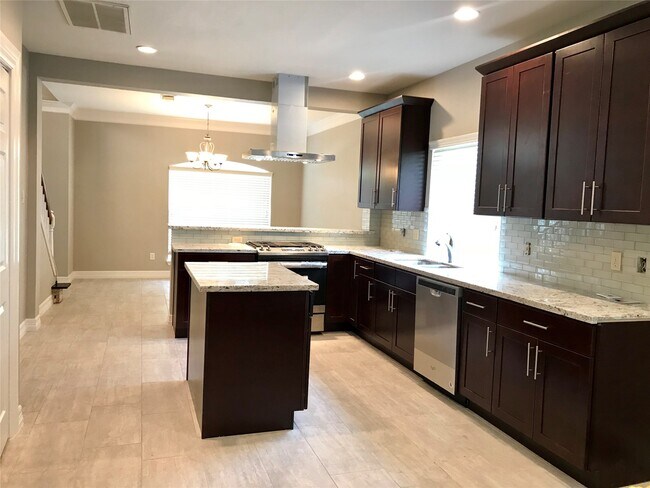 Photo - 5722 Fort Sumter Ln