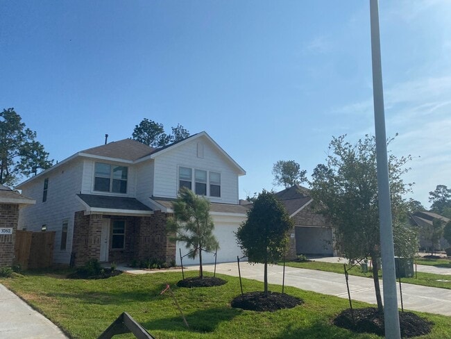 Building Photo - 3771 Solanum Dr