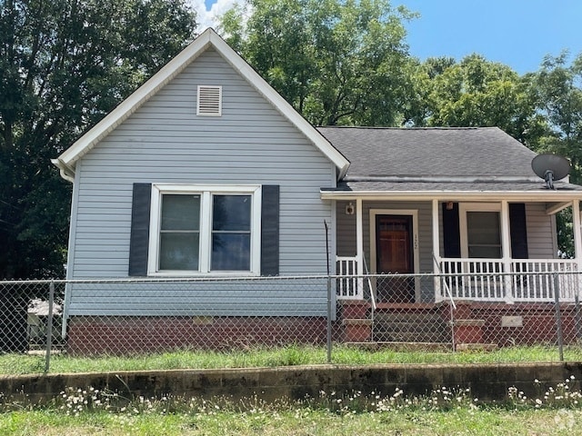 Building Photo - 122 Bailey St Rental