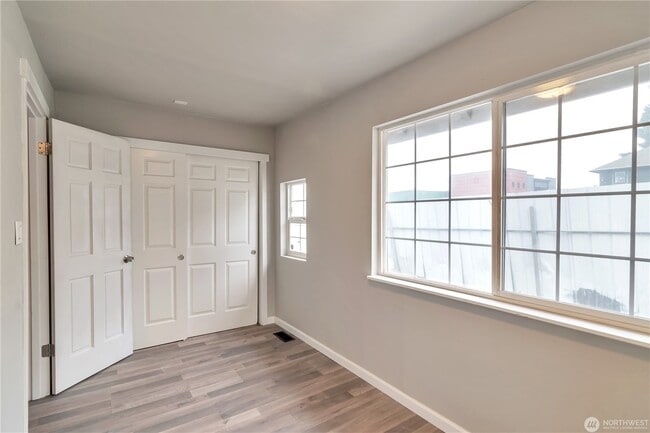 Photo - 730 S Elmgrove St