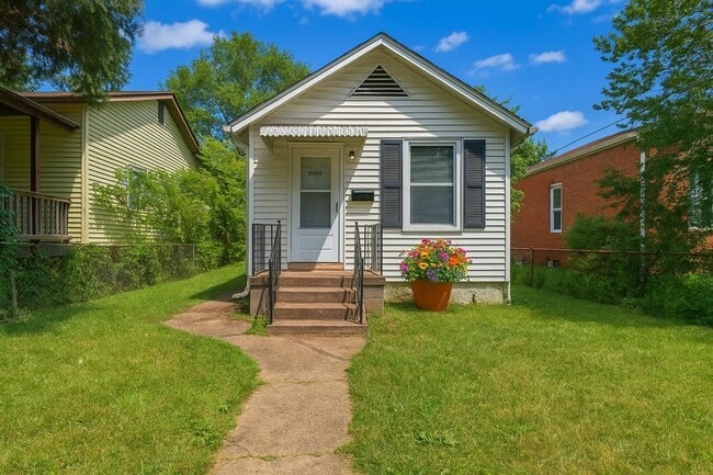 Building Photo - 5303 Hamilton Ave Rental