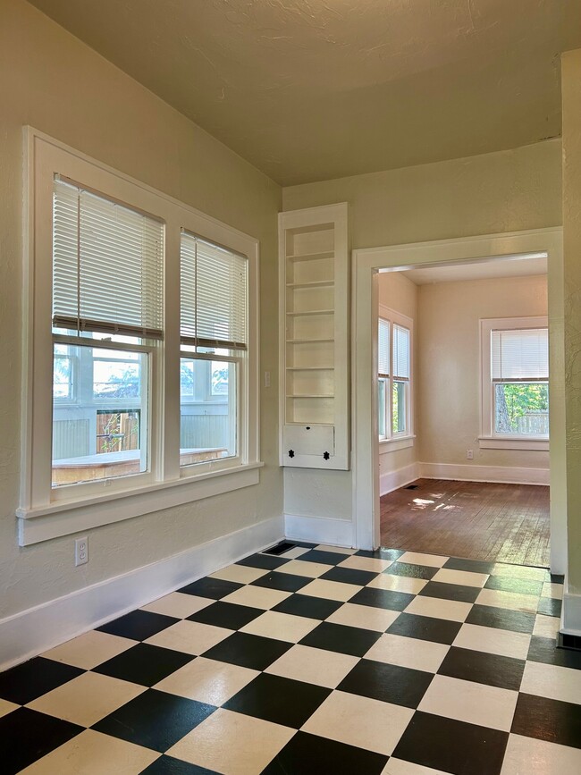 Photo - 421 Park Dr Unit 2